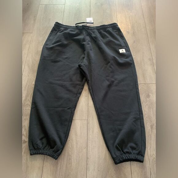Jordan woman’s loose fit sweat pants NWT - Picture 1 of 4